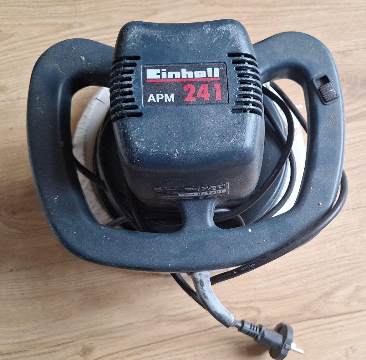 Polijstmachine

Polijstmachine voor de auto van het merk Ein, Ophalen of Verzenden