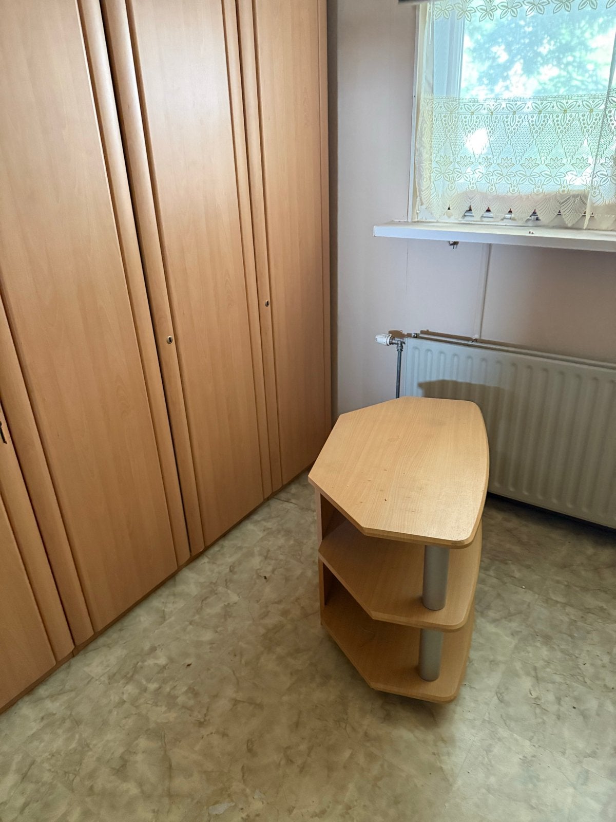 Complete slaapkamerset: bed, kledingkast, ladekast