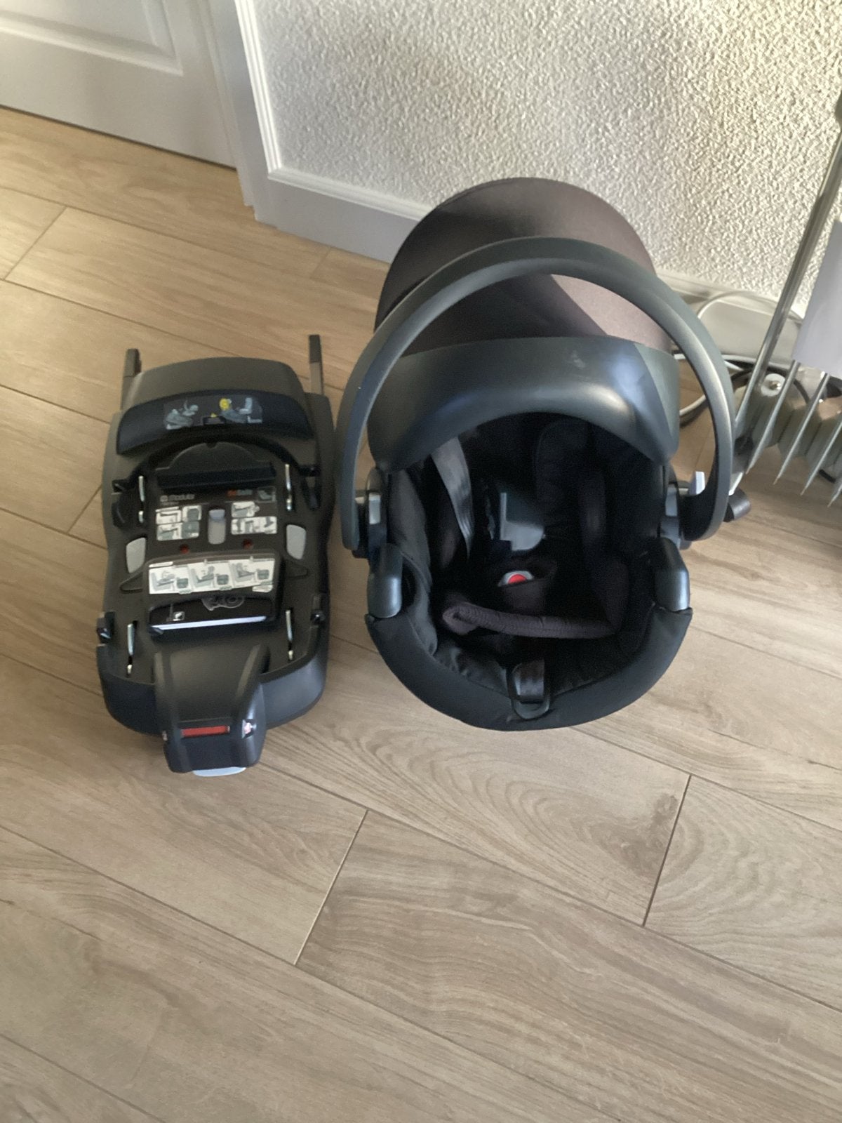 BeSafe iZi Modular  babyzen autostoel  maxi cosi met base, Kinderen en Baby's, Autostoeltjes, Autogordel of Isofix, 0 t/m 18 kg
