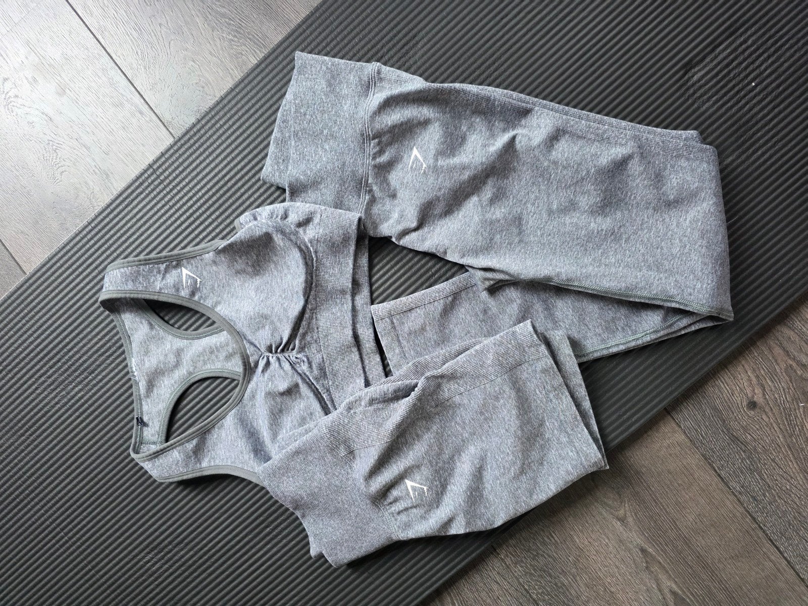Gymshark legging korte en lange en sporttop, Maat 38/40 (M), Ophalen of Verzenden, Grijs, Gymshark