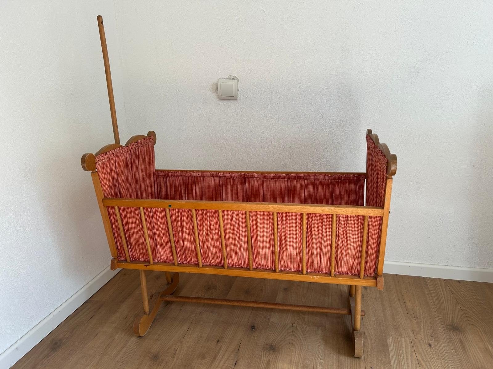 Vintage Wiegje met hemeltje (ligger ontbreekt), Kinderen en Baby's, Babywiegjes en Ledikanten, Ophalen, Gebruikt, Wieg