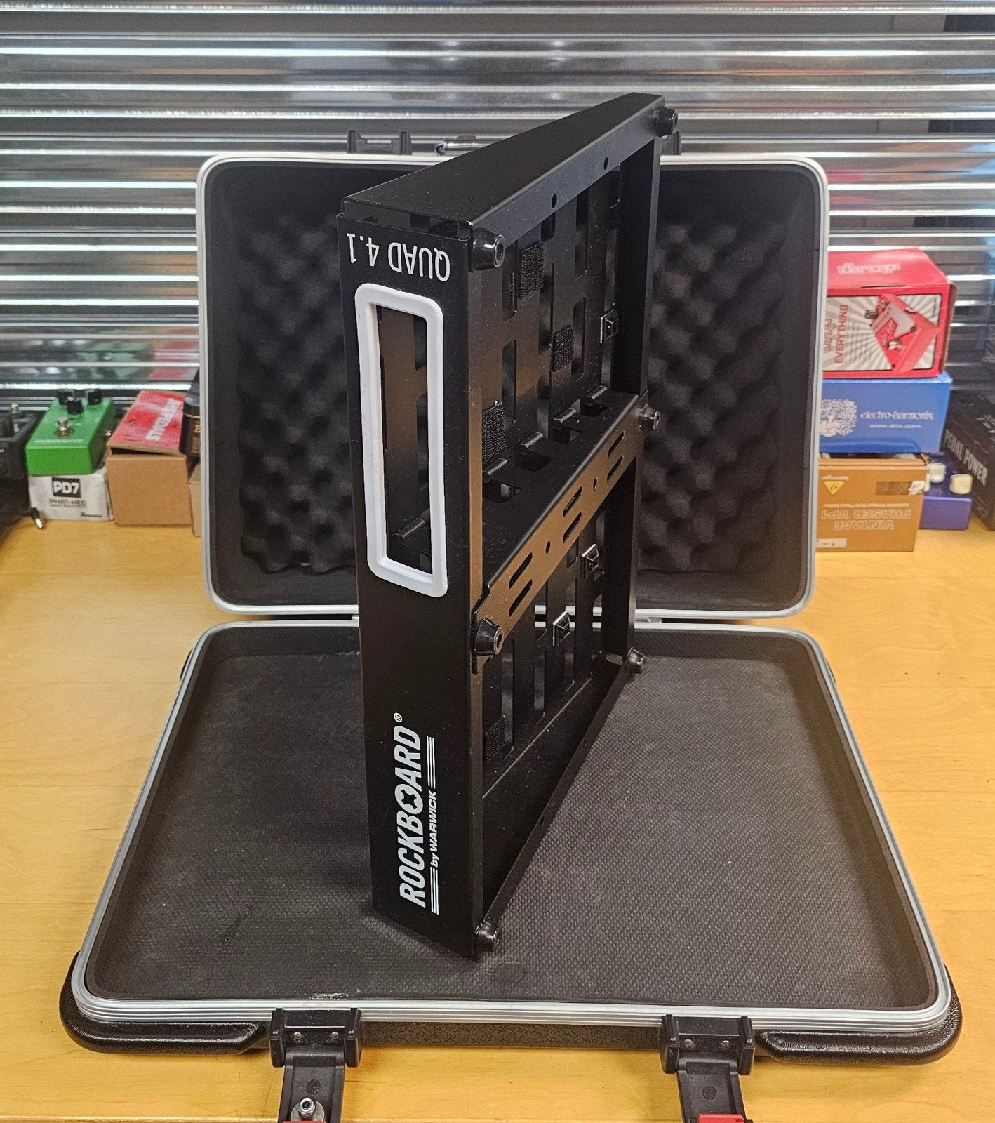 RockBoard Quad 4.1 Pedalboard met Flightcase, Gewerbepark 46, 08258 Markneukirchen, Duitsland, Overige typen, Ophalen of Verzenden