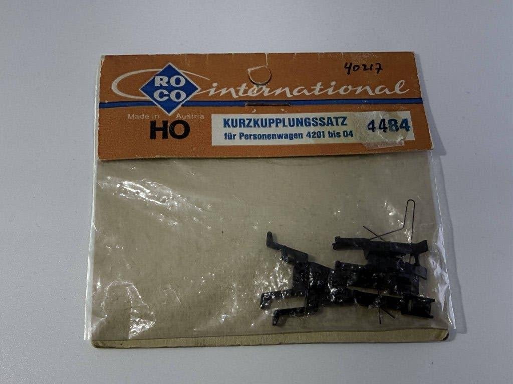Roco 4484 / 40217 - Setje kortkoppelingen met mechanisme, Gelijkstroom, Overige typen, Ophalen of Verzenden, Zo goed als nieuw