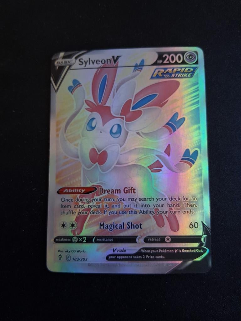 Sylveon V- Pokemon, Ophalen of Verzenden