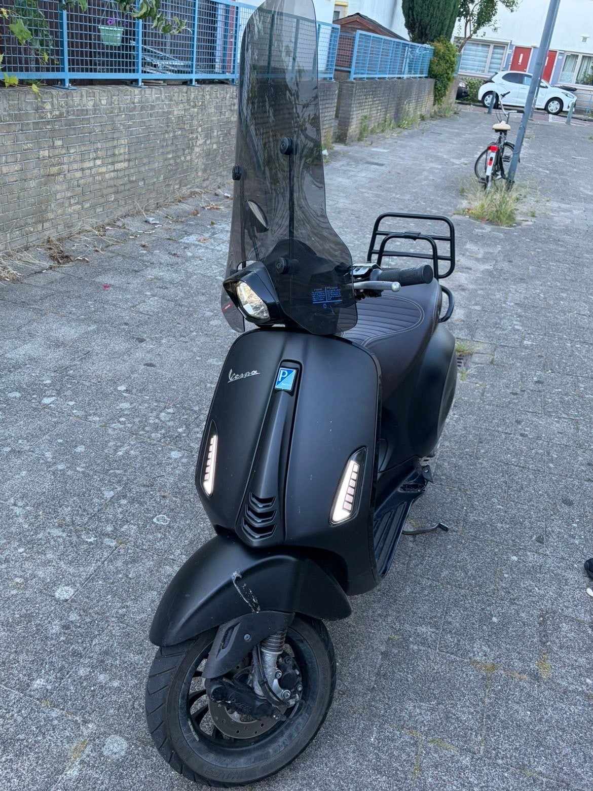 Vespa Sprint Mat Zwart - Goed onderhouden scooter, Fietsen en Brommers, Scooters | Vespa, Gebruikt, Overige modellen, Maximaal 45 km/u