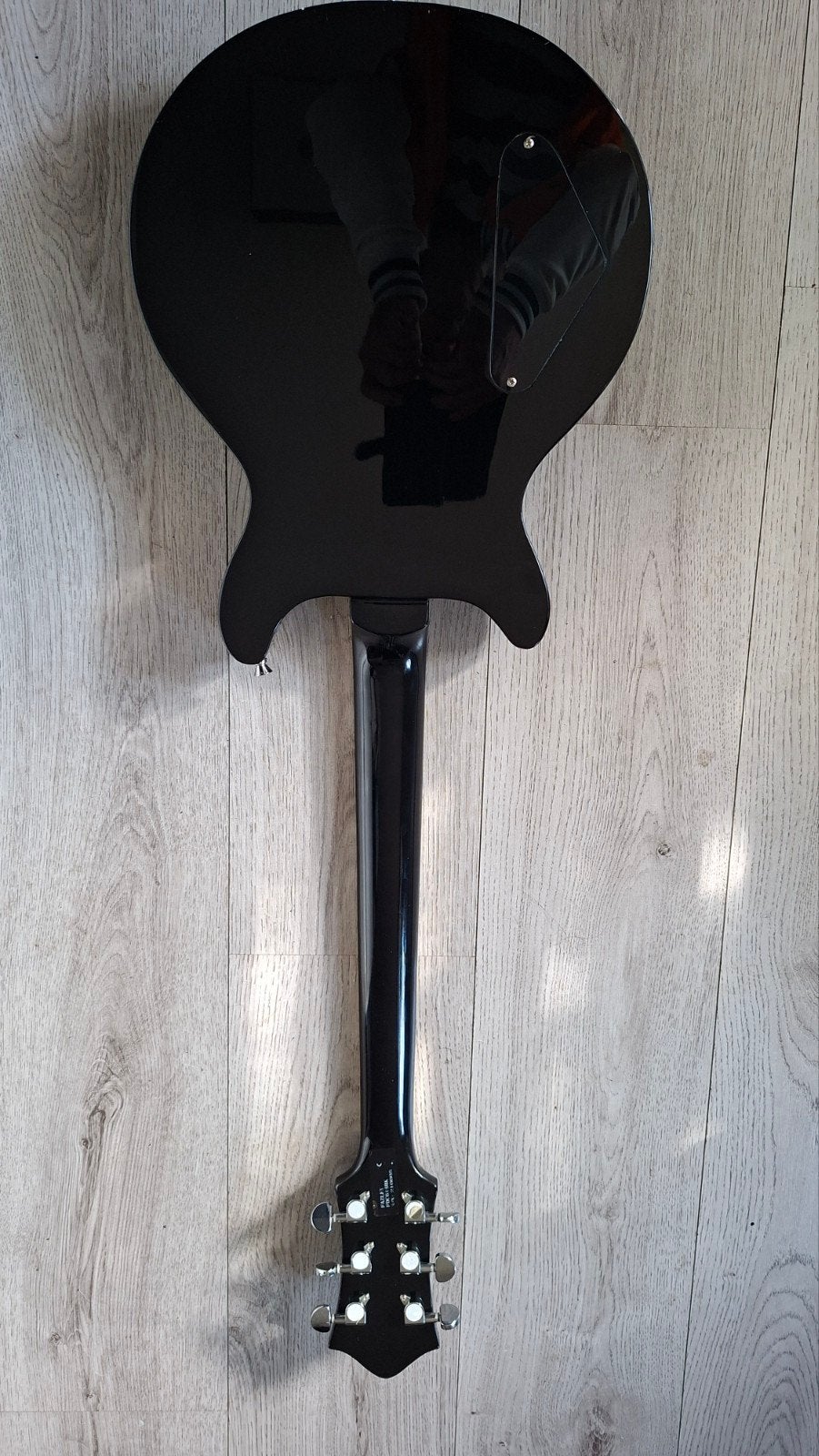 Fazley Vintage Series Elektrische Gitaar - Zwart met Tribal, Muziek en Instrumenten, Snaarinstrumenten | Gitaren | Elektrisch