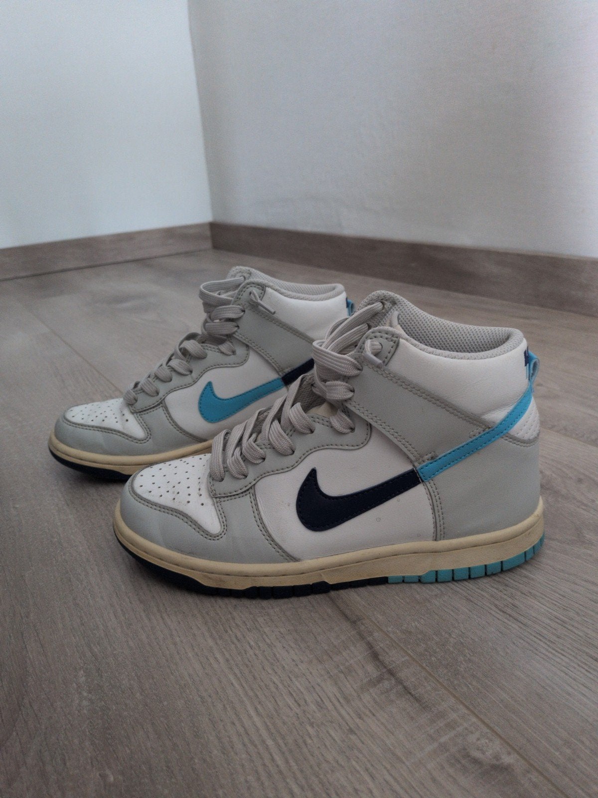 Nike Dunk High sneakers maat 36 - Zo goed als nieuw, Kinderen en Baby's, Ophalen of Verzenden, Zo goed als nieuw, Nike, Sportschoenen