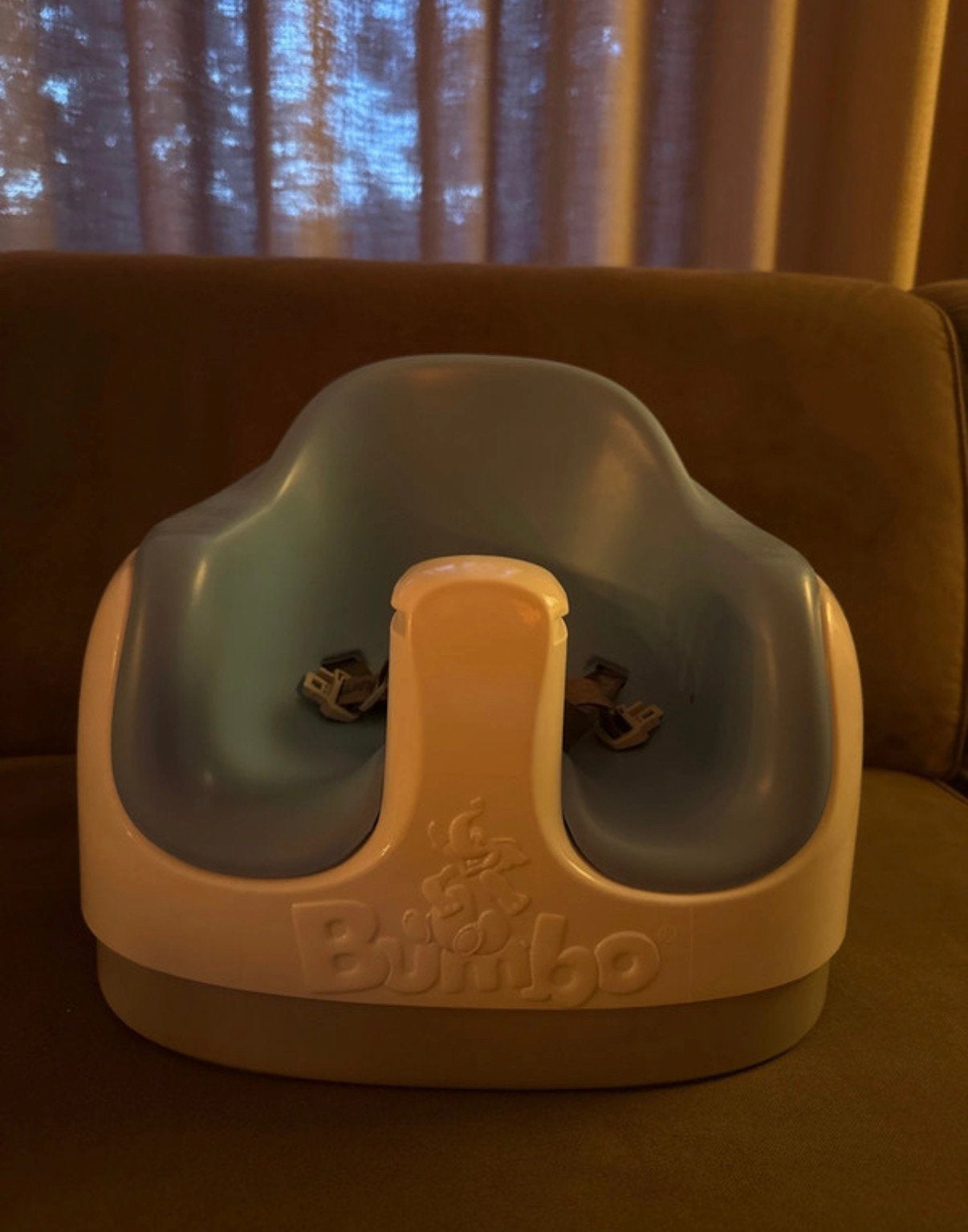 Bumbo zitje met eetblad, Kinderen en Baby's, Ophalen, Zo goed als nieuw, Overige typen, Afneembaar eetblad