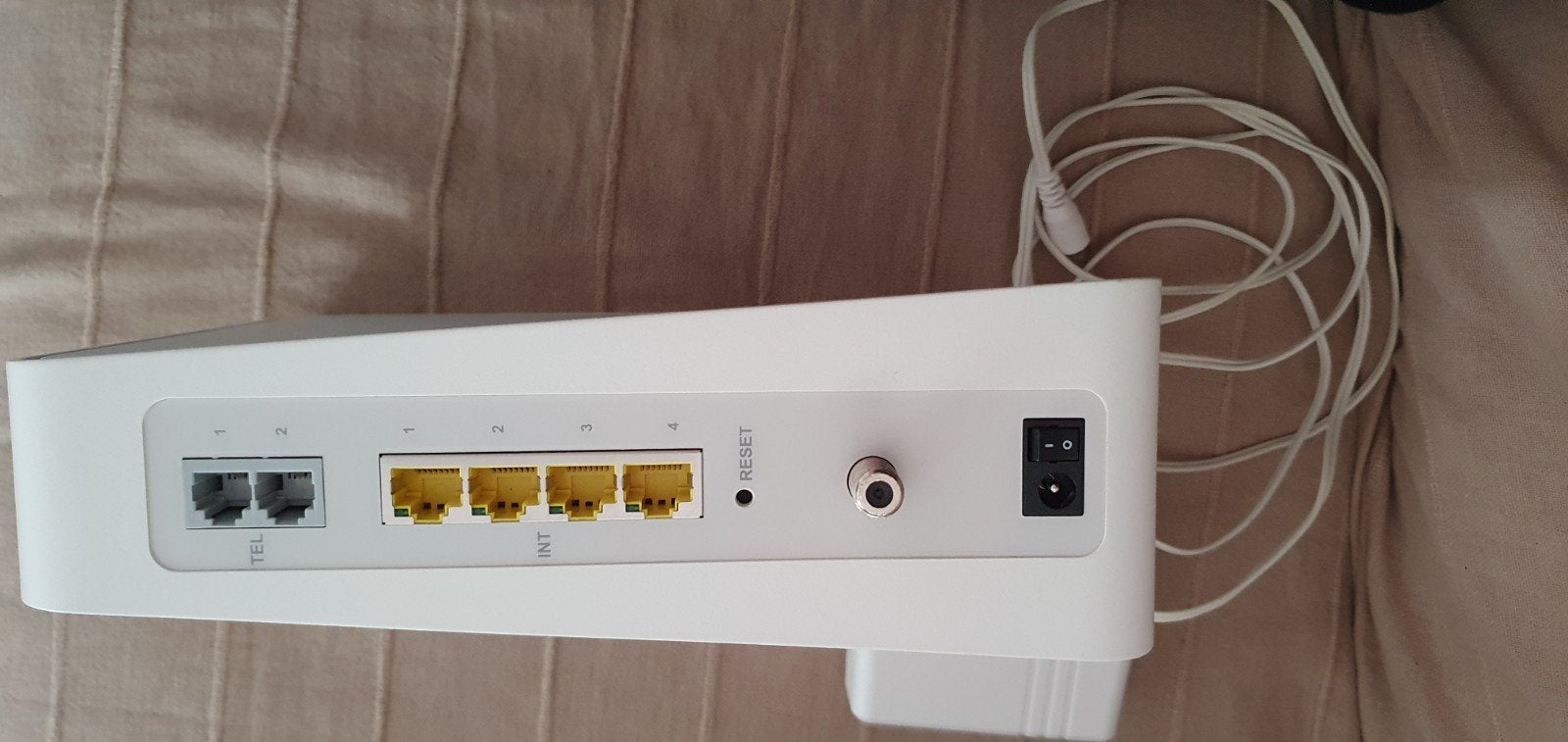 Ziggo Connectbox TG2492LG-ZG Router met modem, Verzenden, Zo goed als nieuw, Router met modem, Ziggo
