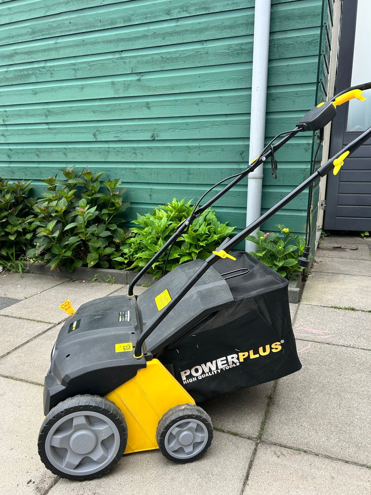 Powerplus verticuteermachine POWXG7513 - Goede staat, Ophalen, Gebruikt, Elektrisch