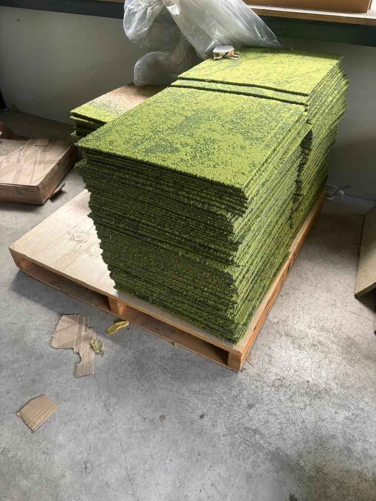Tapijt tegels, Ophalen of Verzenden, Zo goed als nieuw, 10 m² of meer, Vloertegels