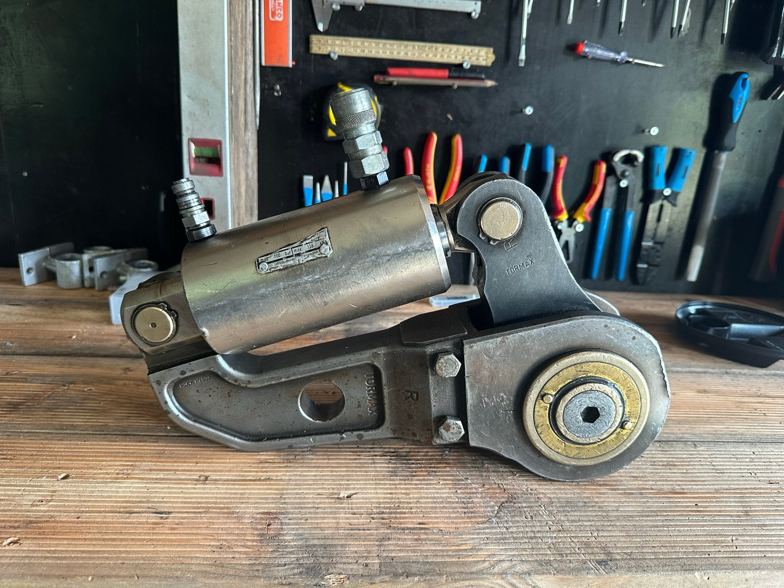 TORQMAX Hydraulische Momentsleutel 20.000 Nm + 4 Slagdoppen, Ophalen of Verzenden, Gebruikt