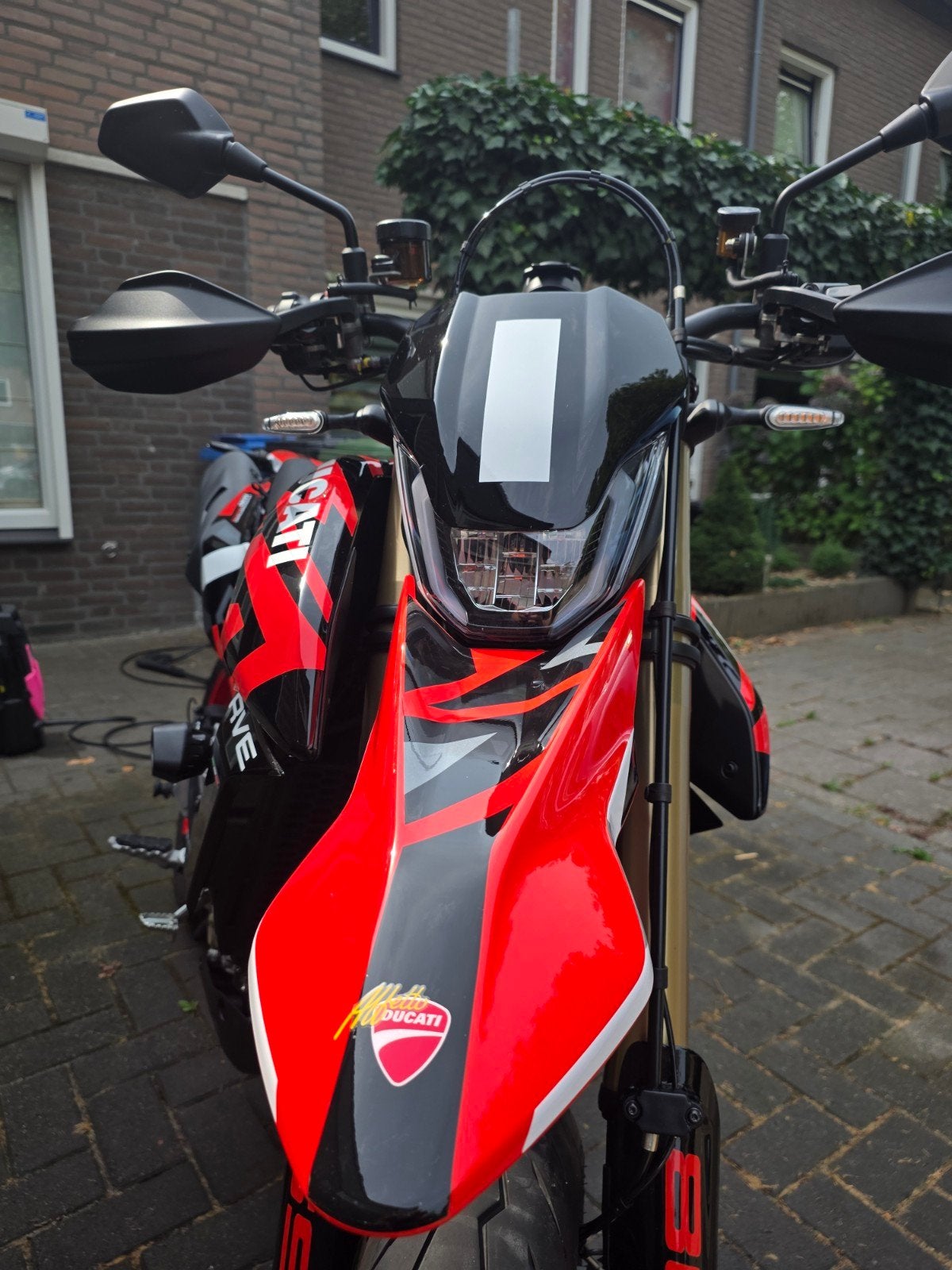 Ducati hypermotard mono 698 RVE meest complete te koop, Particulier, Meer dan 35 kW, 1 cilinder, Naked bike