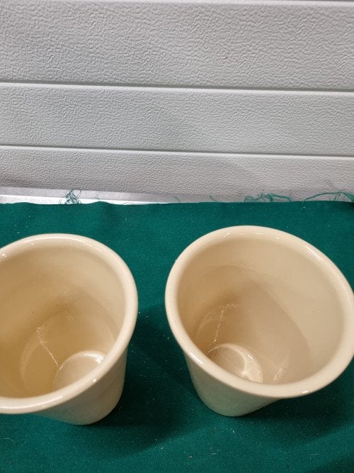 - bloempotten creme 2 stuks, Ophalen of Verzenden, 'T Olde Gre-j, Info@toldegrej.nl, Endepoelstraat 20f Didam