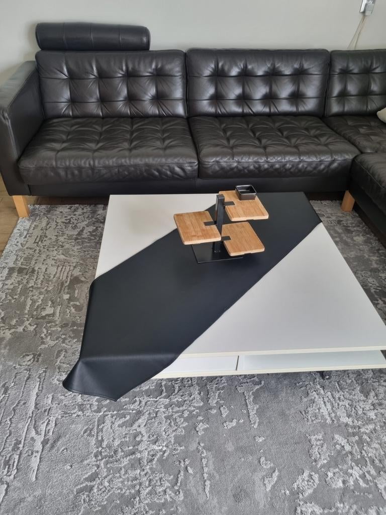 Ikea hoogglans salontafel - tweede kans, Huis en Inrichting, Tafels | Salontafels, Kunststof, Gebruikt, Vierkant, Ophalen of Verzenden