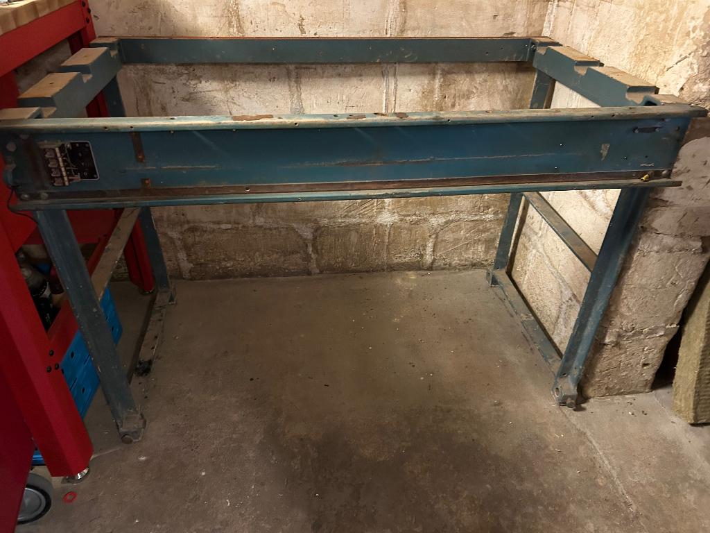 Te koop industriël gietijzeren tafelonderstel, Huis en Inrichting, Tafels | Eettafels, Ophalen, Gebruikt, 100 tot 150 cm, 50 tot 100 cm