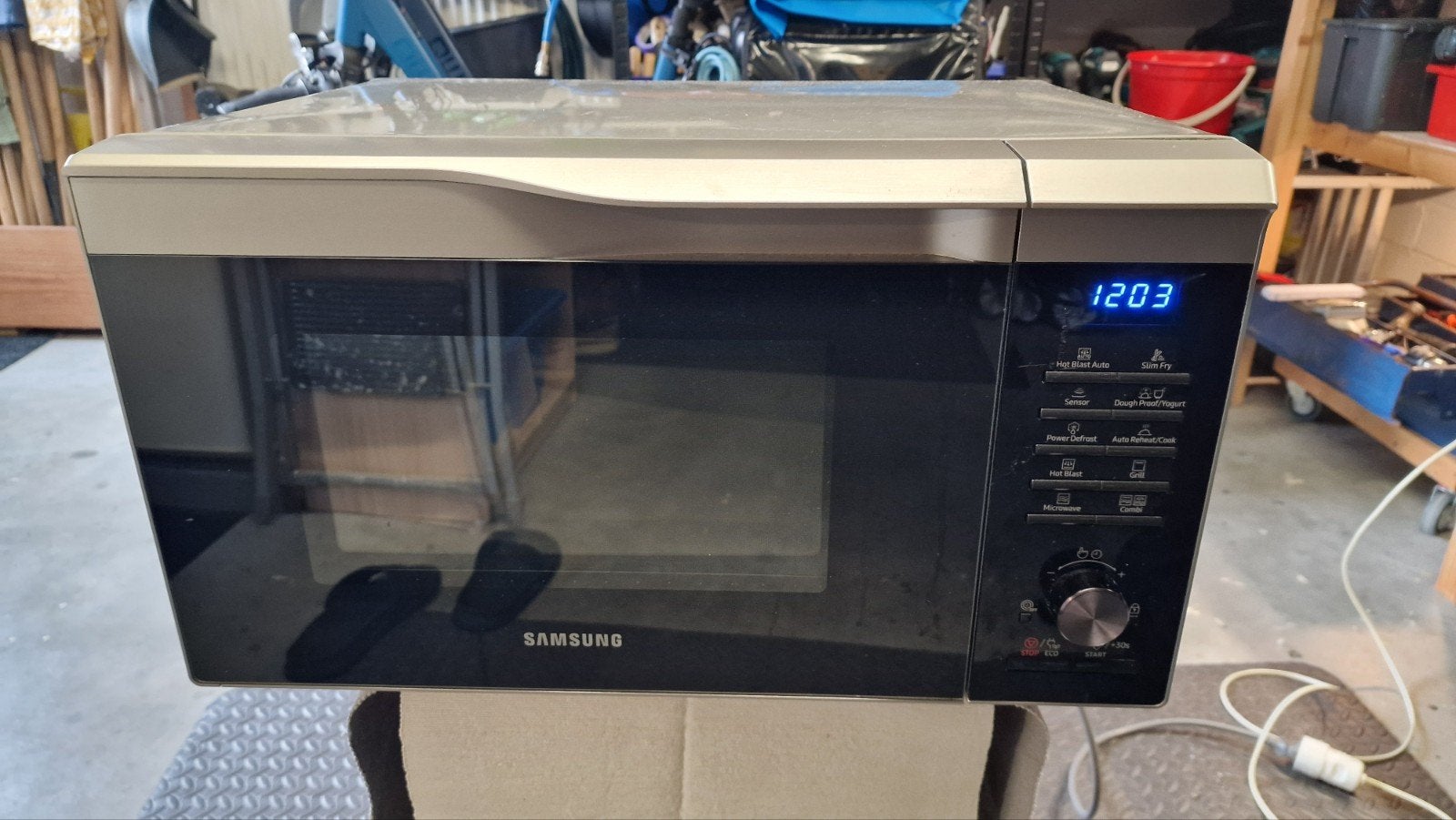 Samsung MC28M6075CS Combimagnetron - Zo goed als nieuw, Witgoed en Apparatuur, Ophalen, Combimagnetron, Gebruikt, Draaiplateau