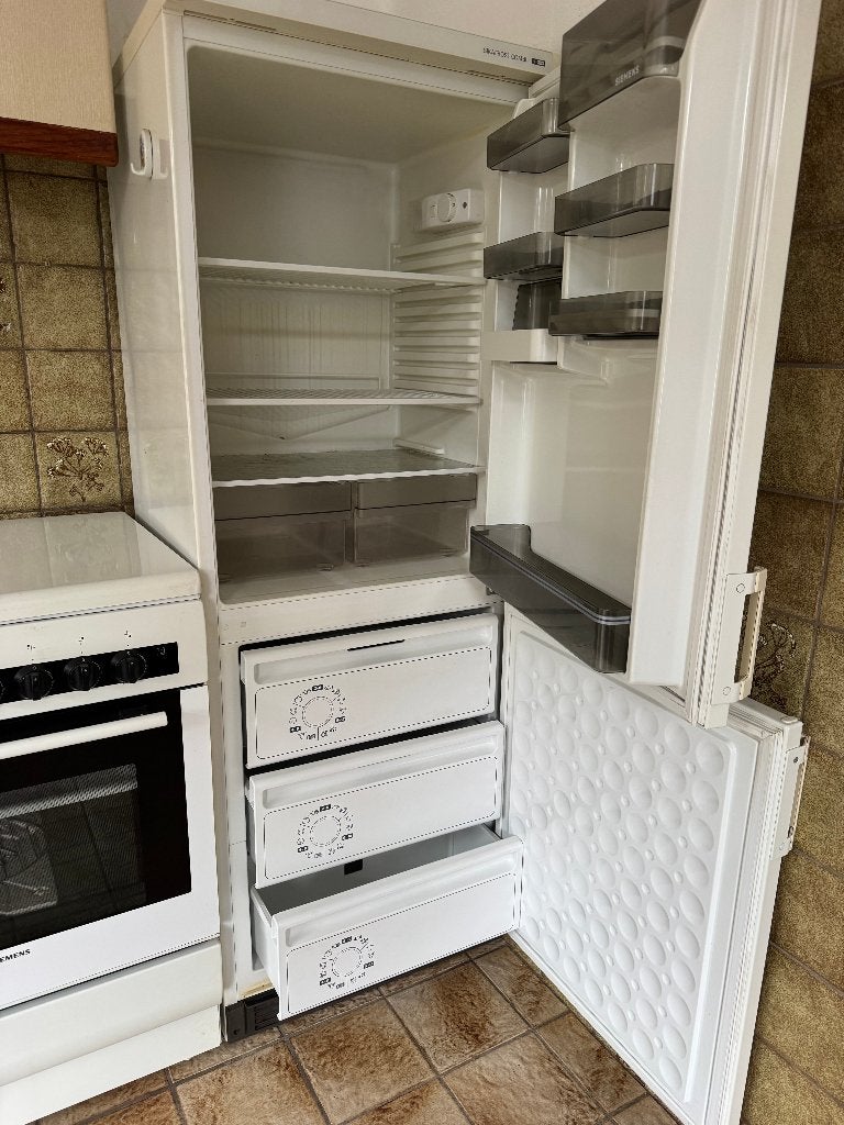 Siemens Koel vries combinatie, Gebruikt, 200 liter of meer, Met aparte vriezer, 45 tot 60 cm