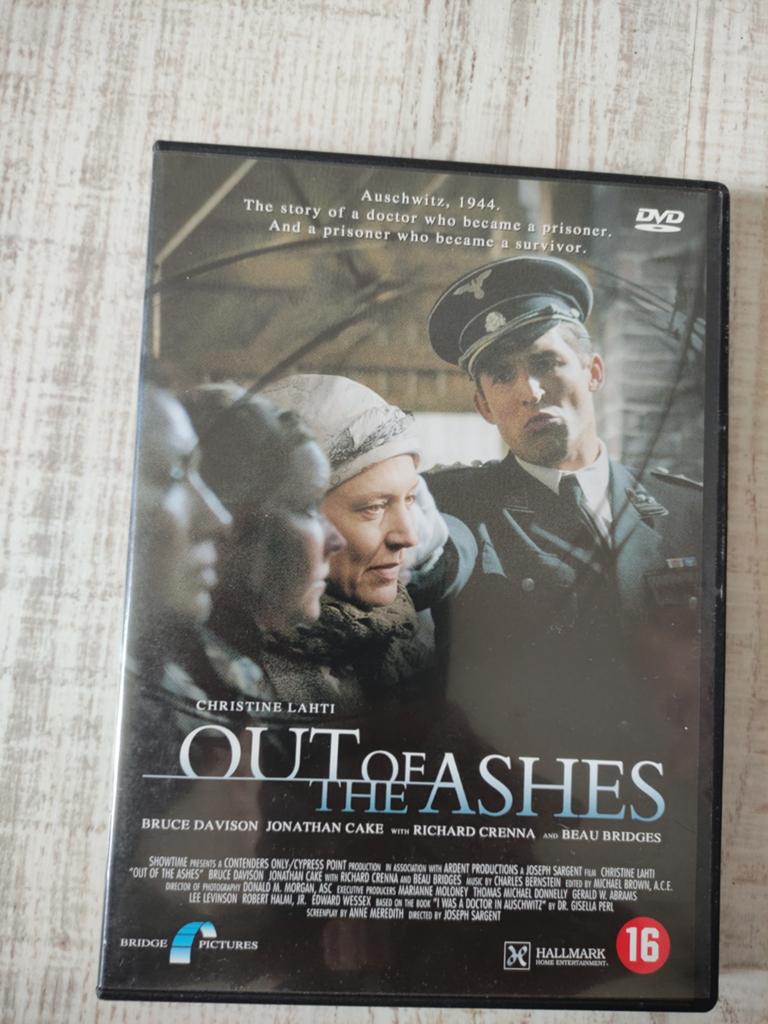 Out of the Ashes DVD - Historisch drama Auschwitz 1944, Ophalen of Verzenden