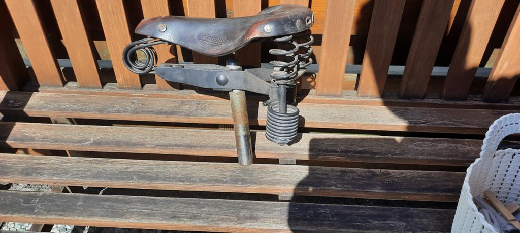 Oldtimer lepper primus zadel met veren, Ophalen of Verzenden, Gebruikt, Goederen