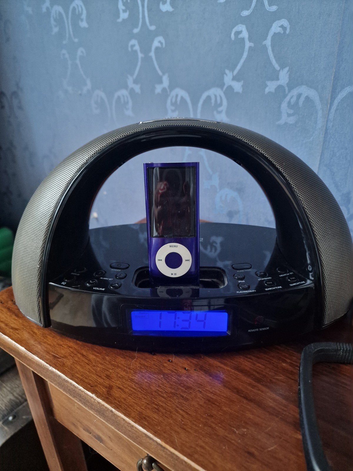 Proline wekkerradio met Ipod aansluiting IP220, Ophalen