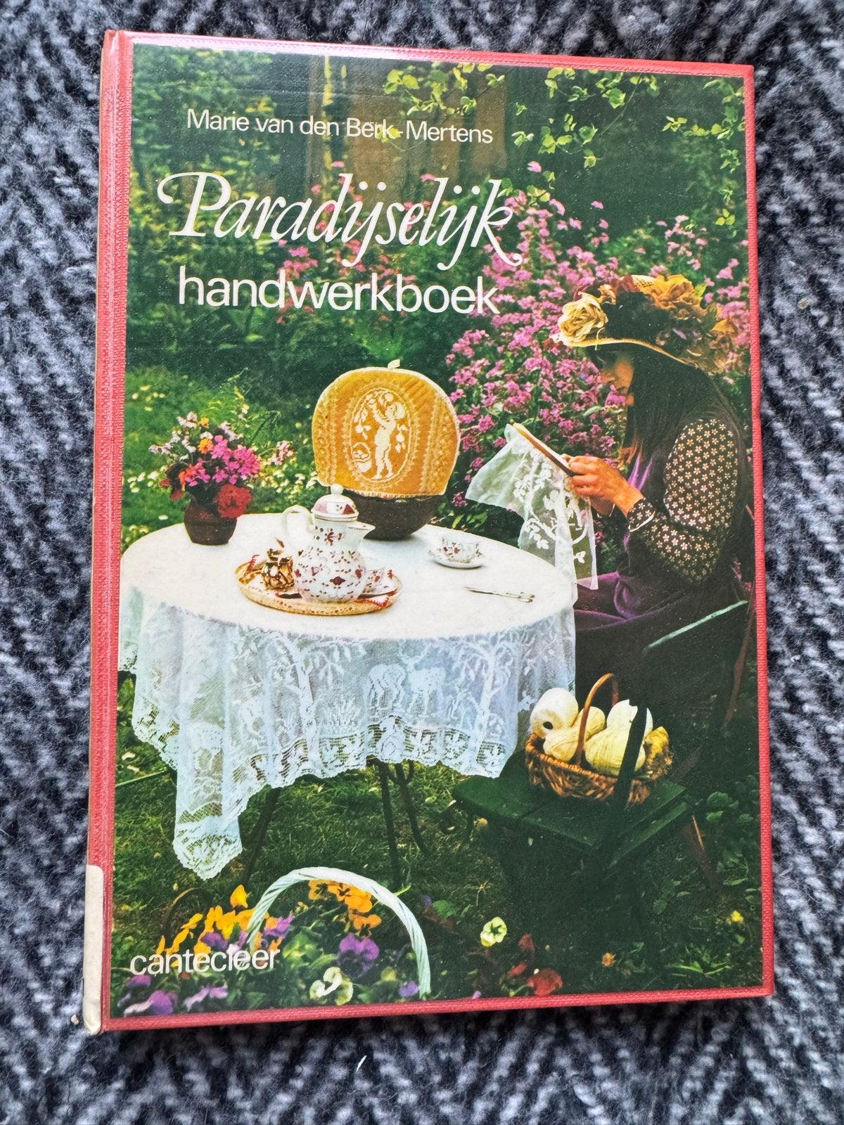 Paradijselijk handwerkboek, Boeken, Ophalen, Gelezen, Overige onderwerpen