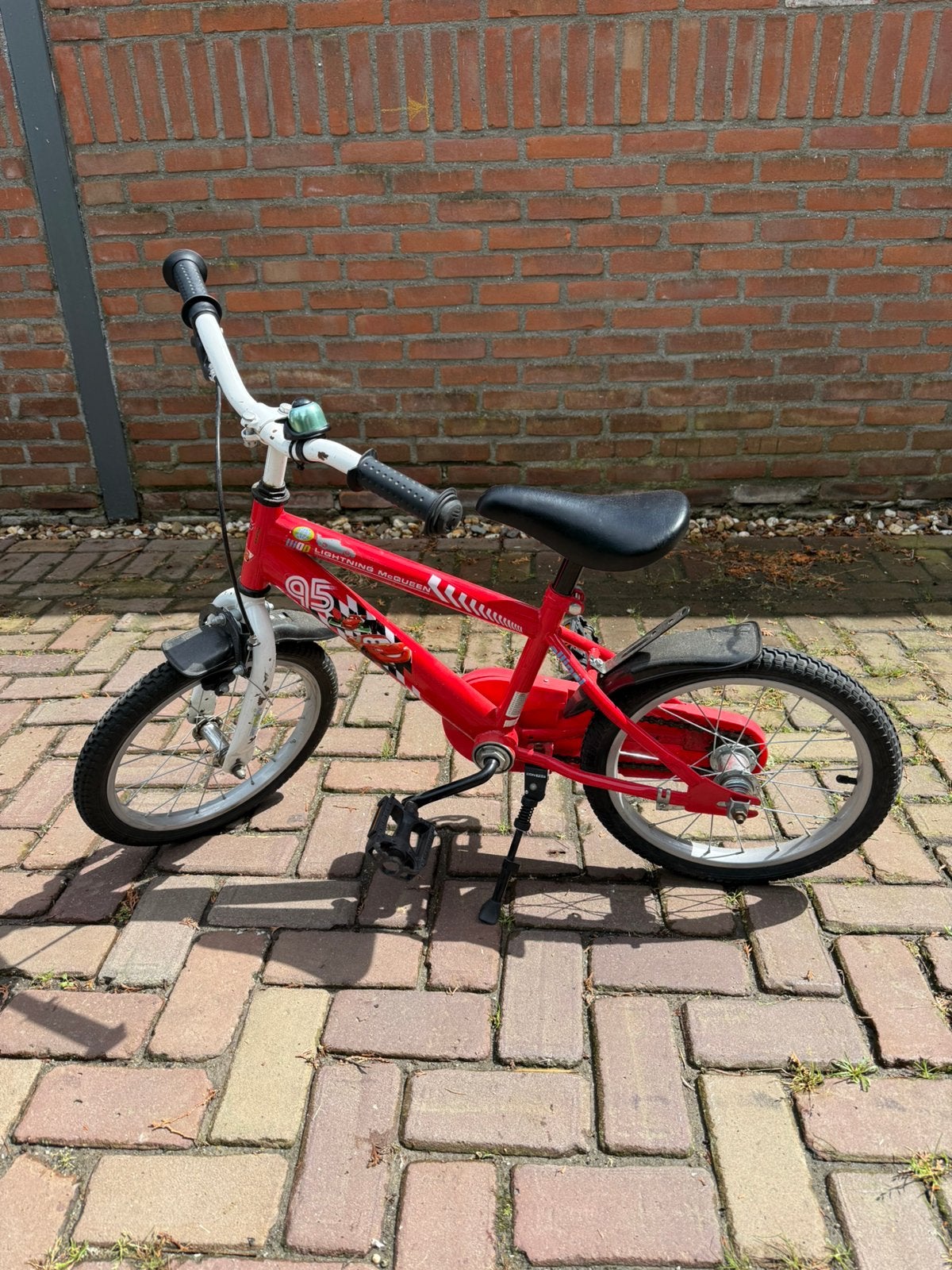 Cars Kinderfiets 16inch wielen, Fietsen en Brommers, Fietsen | Kinderfietsjes, Ophalen, Gebruikt, Terugtraprem, 16 tot 20 inch