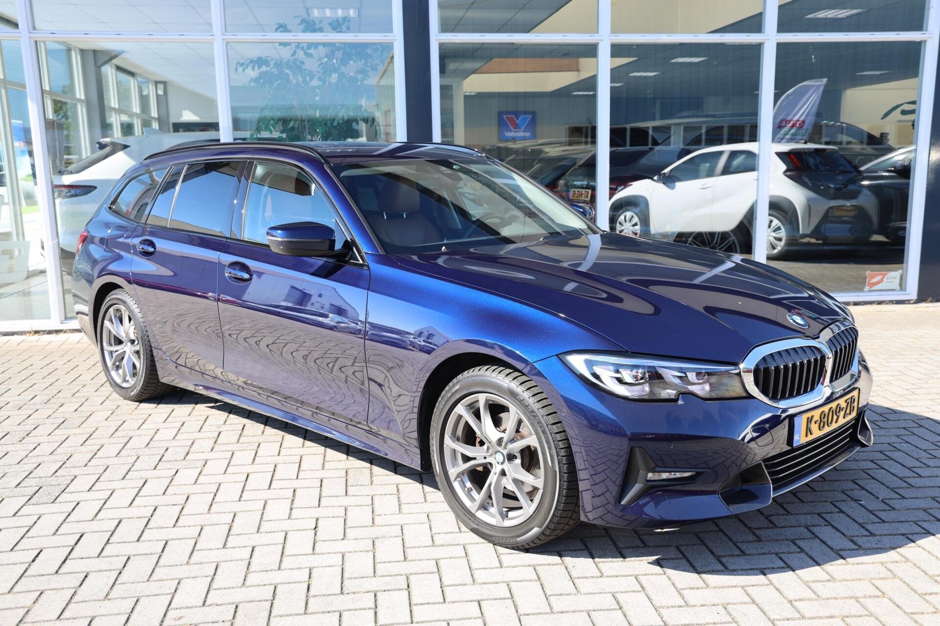 BMW 3-serie Touring 318i Business Edition Plus|Leder|Automaa, Automaat, 1998 cc, Gebruikt, Blauw