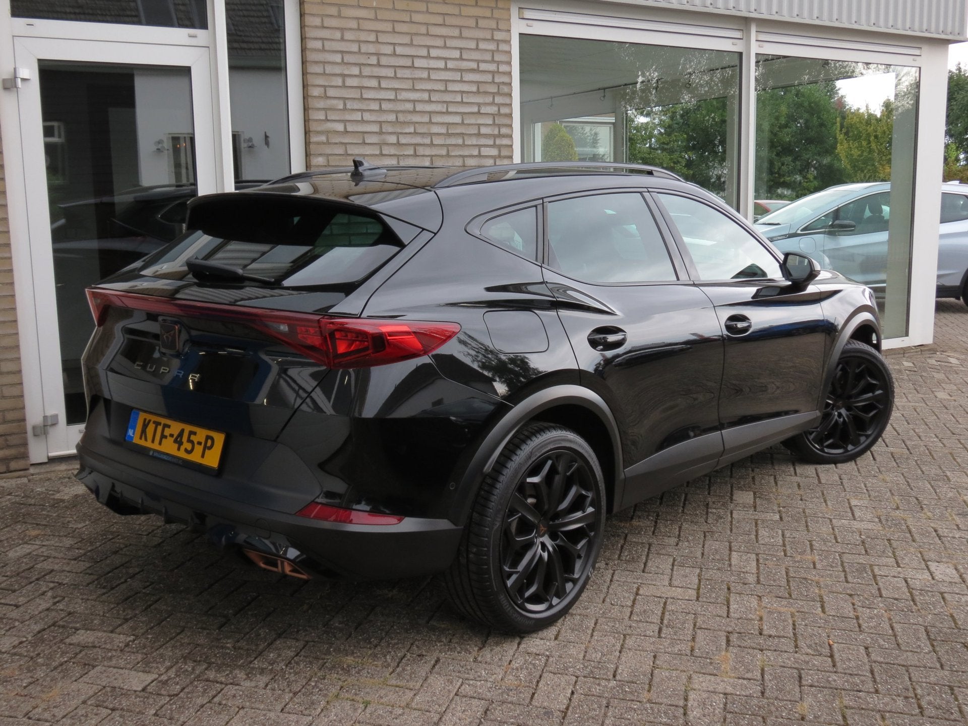 Cupra Formentor 1.4 e-Hybrid VZ 245 TRIBE EDITION 360 Camera, Auto's, Dealer onderhouden, Gebruikt, Euro 6, 4 cilinders