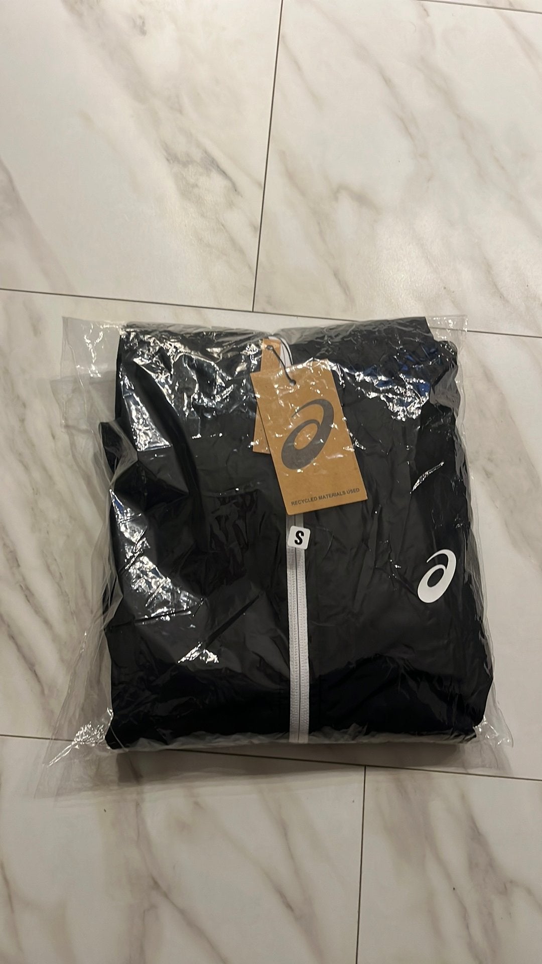 ASICS Trainingspak Maat S - Nieuw met labels, Zwart, Nieuw, Ophalen of Verzenden, Hardlopen of Fietsen