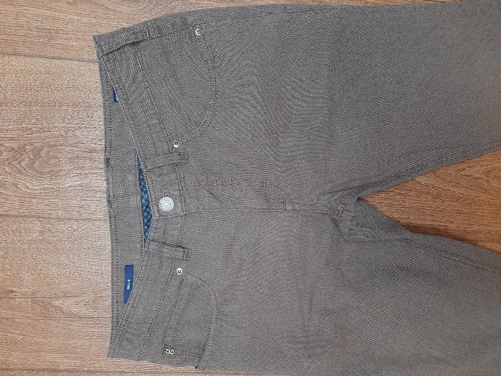 3 Mooie broeken maat 50 van Gardeur ., Kleding | Heren, Broeken en Pantalons, Maat 48/50 (M), Beige, Ophalen of Verzenden, Zo goed als nieuw