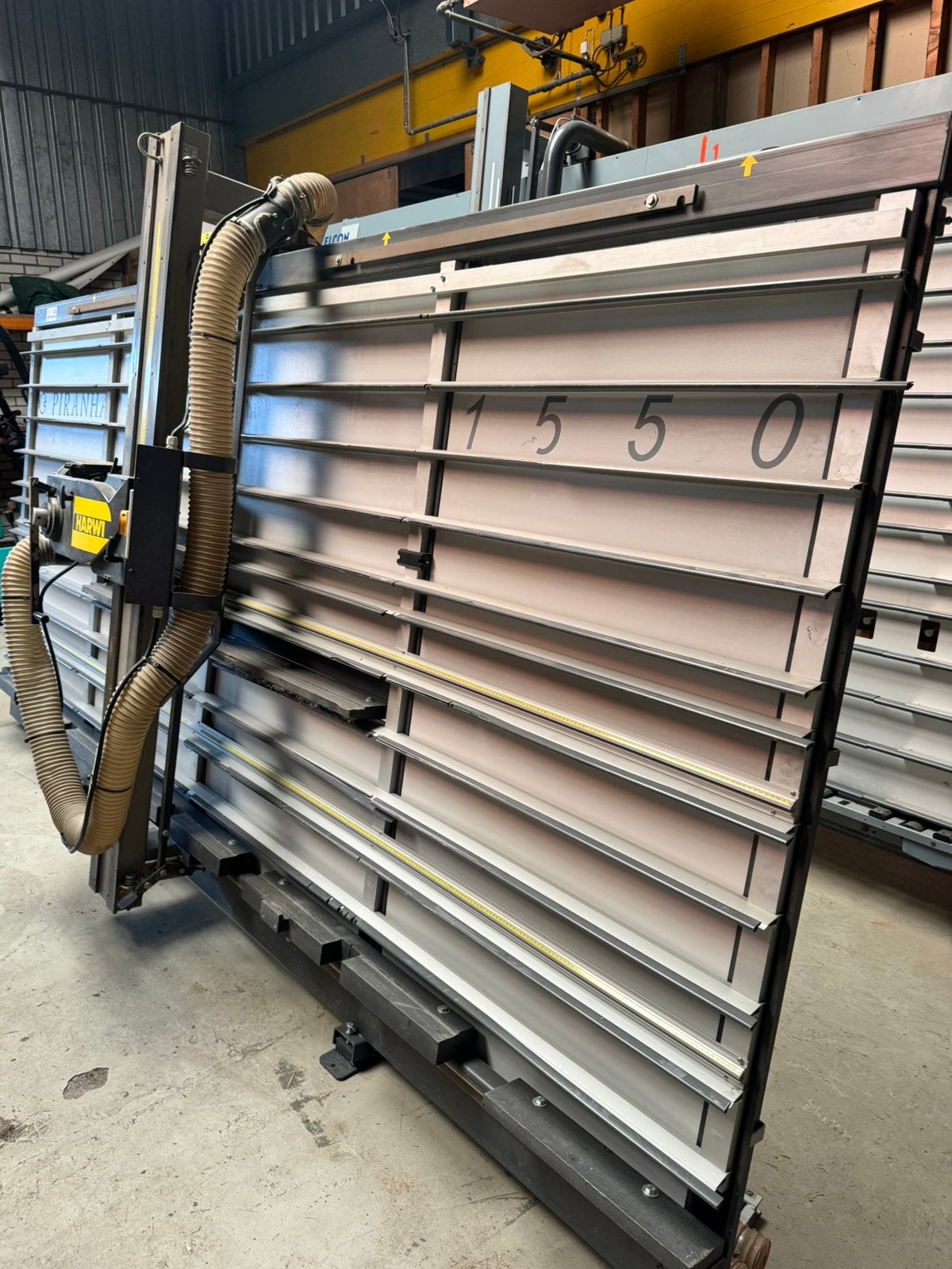 Platenzaag, Wandzaag, Harwi giraffe 1550, Doe-het-zelf en Verbouw, Ophalen of Verzenden, 1200 watt of meer, Overige typen, 70 mm of meer