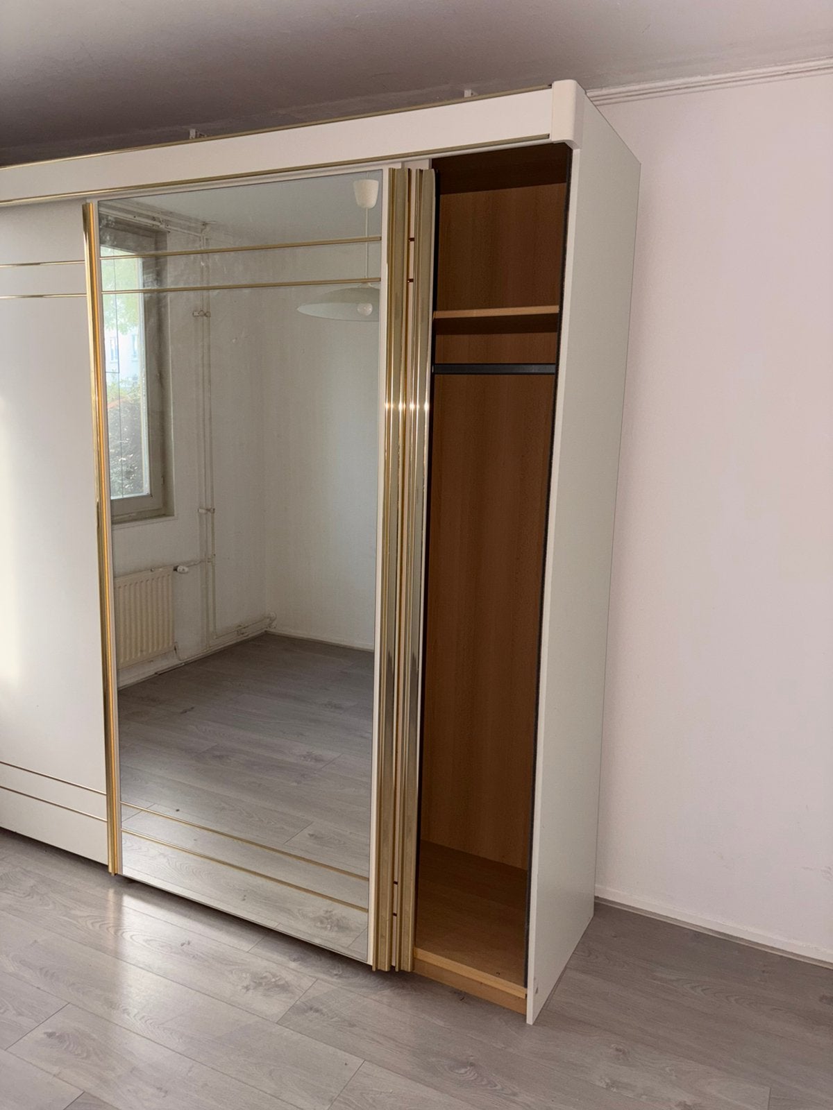 Grote kledingkast met spiegeldeur, Ophalen, Met deur(en), Gebruikt, 200 cm of meer