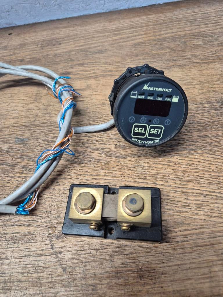 Mastervolt batterij monitor + shunt, Ophalen of Verzenden, Gebruikt, Kabel of Apparatuur