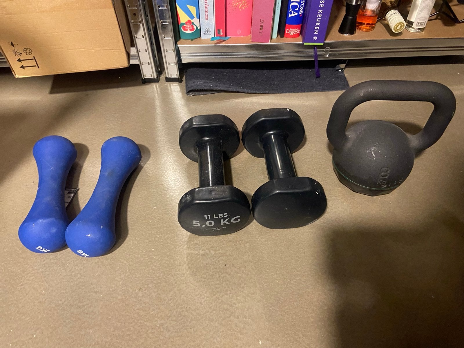 Set gewichten: dumbells (3kg, 5kg) en kettlebell (8kg), Ophalen, Zo goed als nieuw, Benen, Dumbbell
