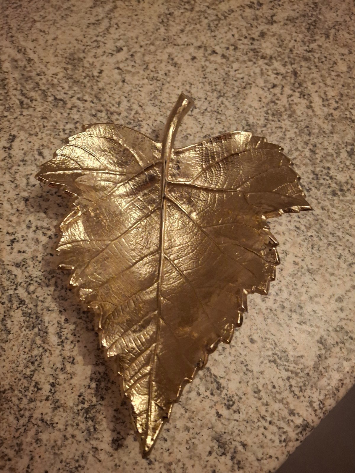 Gouden decoratieve schaal in bladvorm van Countryfield, Ophalen of Verzenden, Zo goed als nieuw, Goud, Metaal