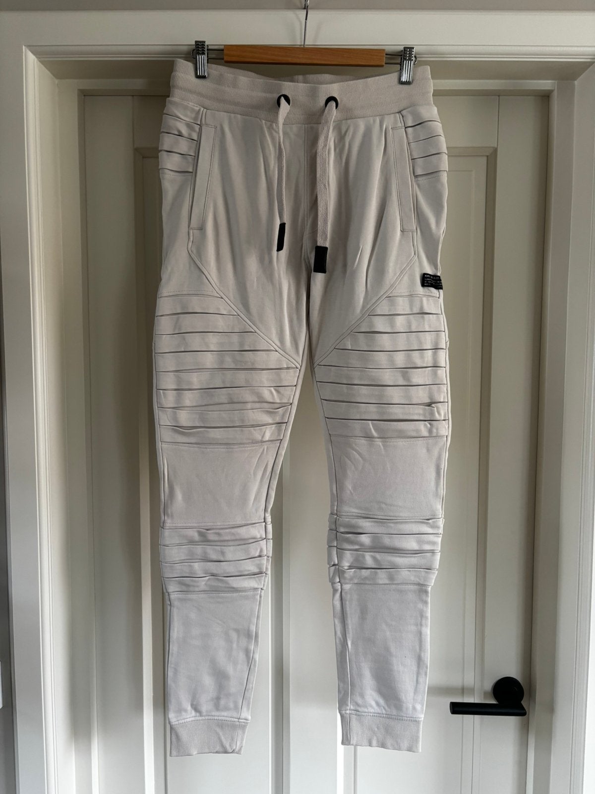 > Joggingbroek, Ashes to dust!, Ophalen of Verzenden, Zo goed als nieuw, Maat 48/50 (M), Beige