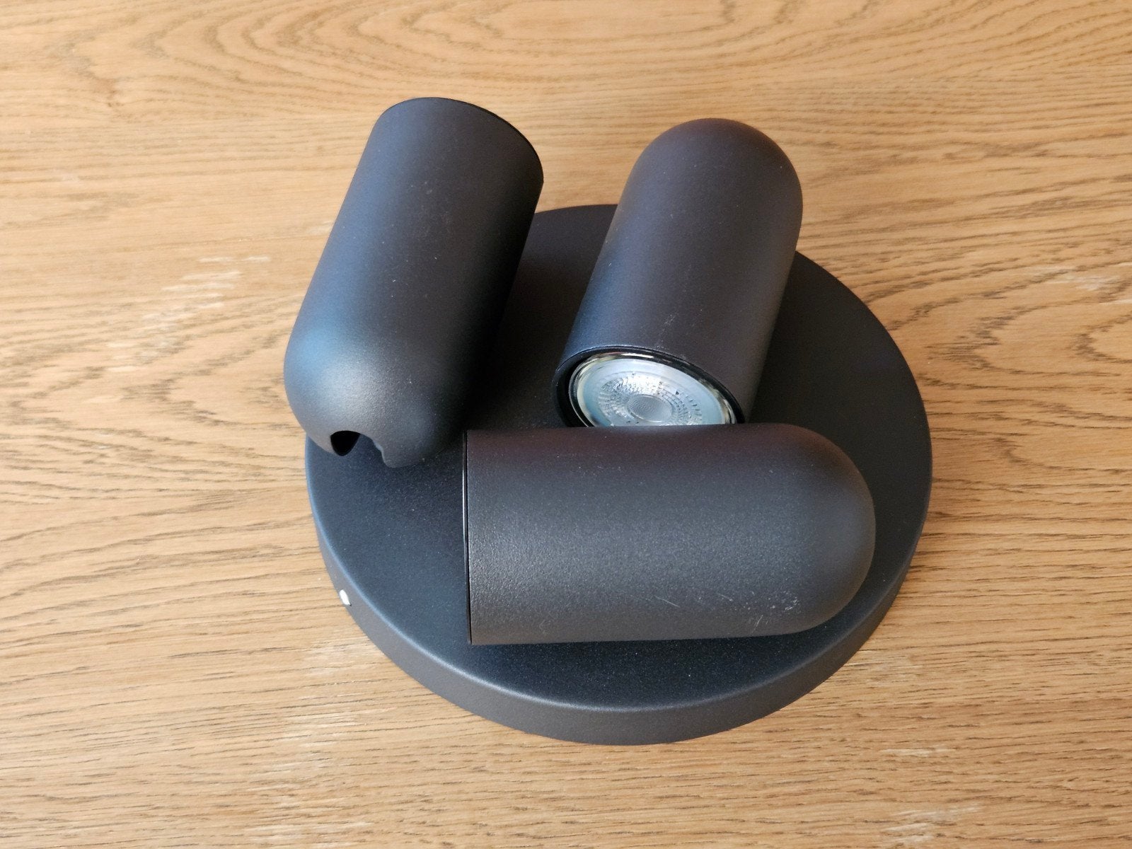 2 zwarte spotlampen met elk 3 spots, los of als set, Huis en Inrichting, Lampen | Spots, Ophalen, Geschikt voor plafondmontage