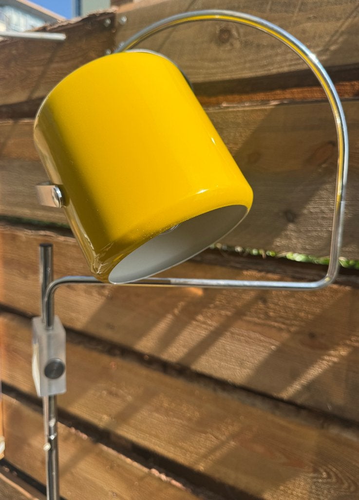 Anvia | Elbow | Vintage lamp | Oker | Design | Origineel | ©, Vintage | Design | koker lamp | Vloerlamp | 1970| Lamp | Oker, Zo goed als nieuw