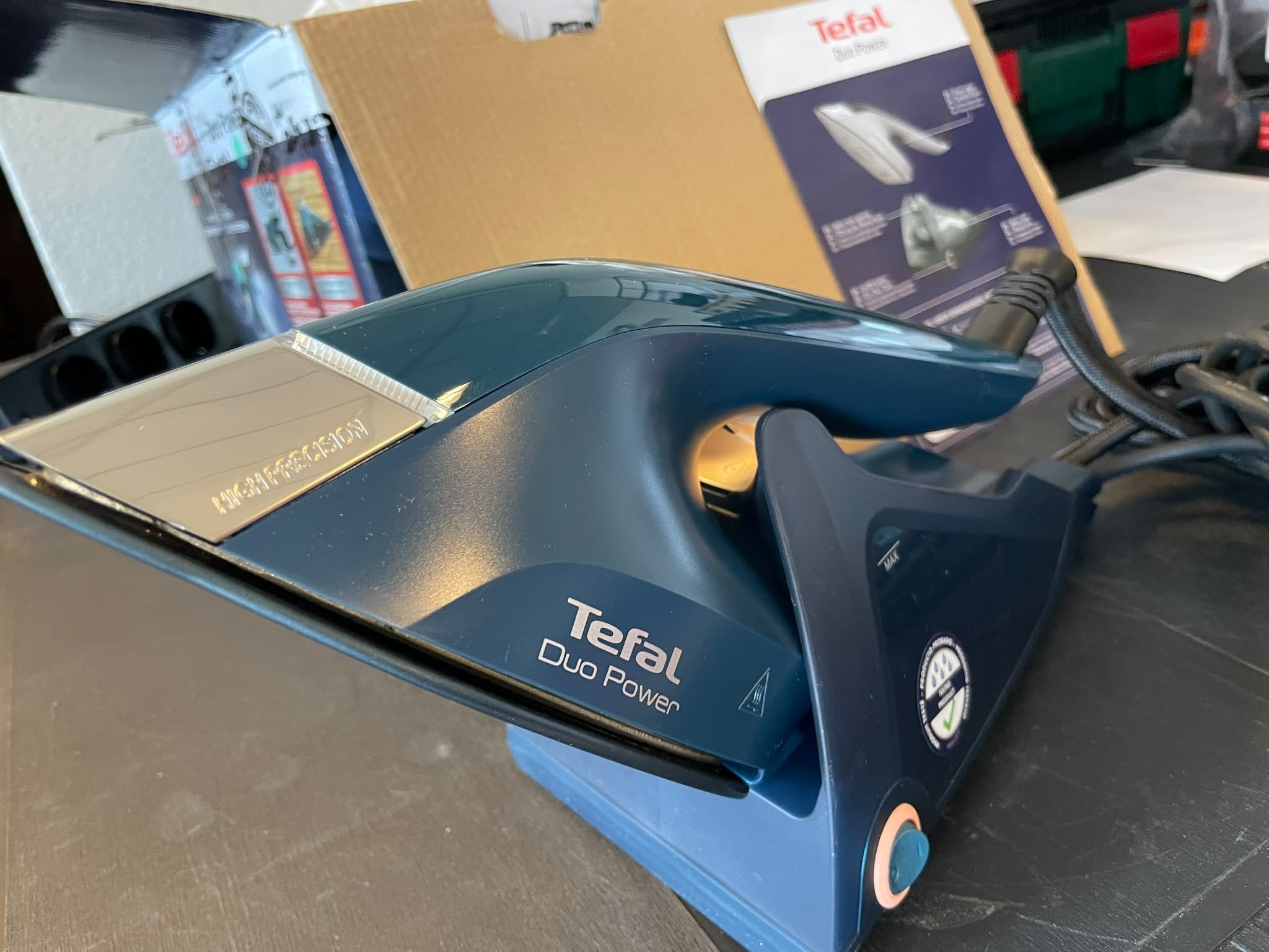 Gloednieuwe Tefal Duo Power Strijkijzer & Kledingstomer, Onbekend, Nieuw, Ophalen of Verzenden, Onbekend