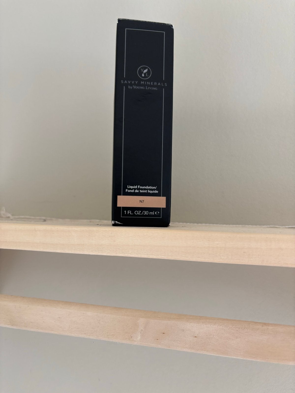 Young Living Savvy Minerals Liquid Foundation N7 - Nieuw, Sieraden, Tassen en Uiterlijk, Overige kleuren, Gehele gezicht, Nieuw