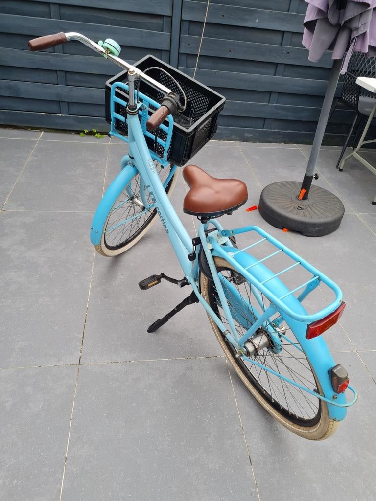 Lichtblauwe Cortina fiets met mandje maat 26, Fietsen en Brommers, Overige merken, Terugtraprem, Gebruikt, Ophalen of Verzenden