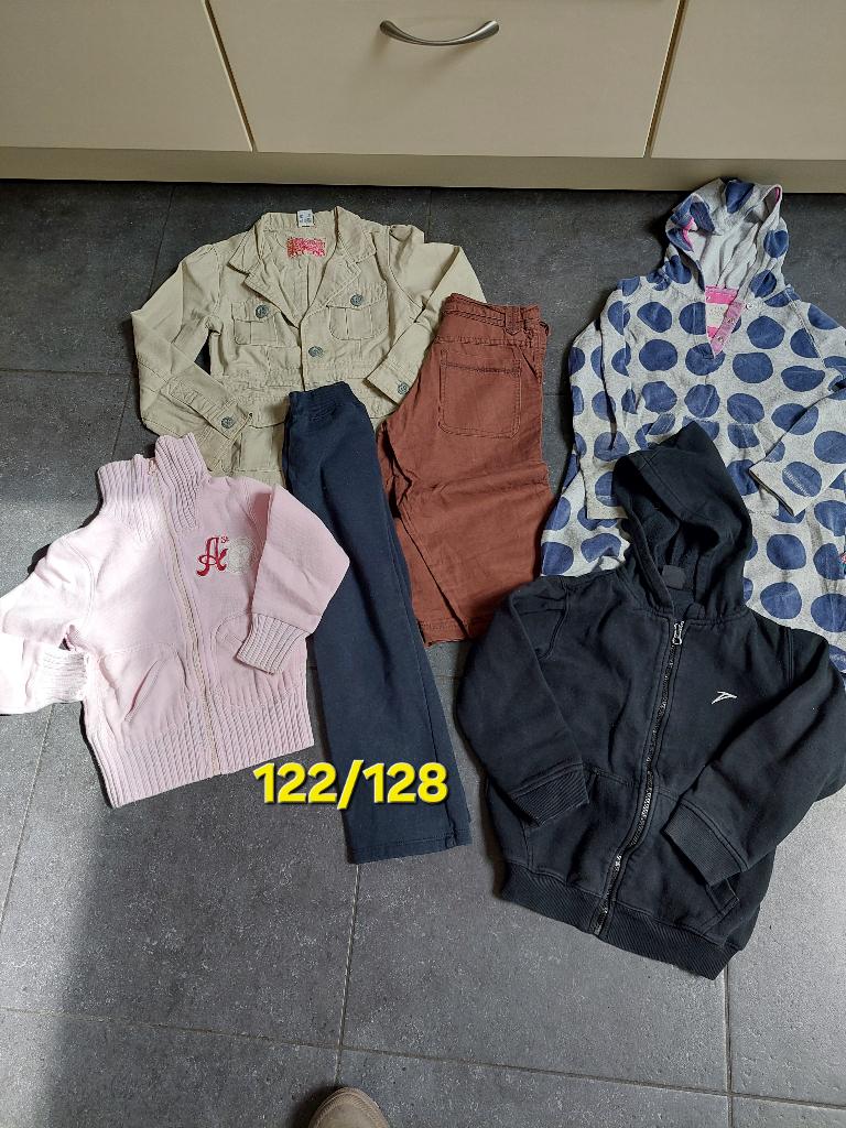 Vesten broek jogging broek H&M bijna gratis 122/128, Kinderen en Baby's, Kinderkleding | Maat 122, Jongen of Meisje, Trui of Vest