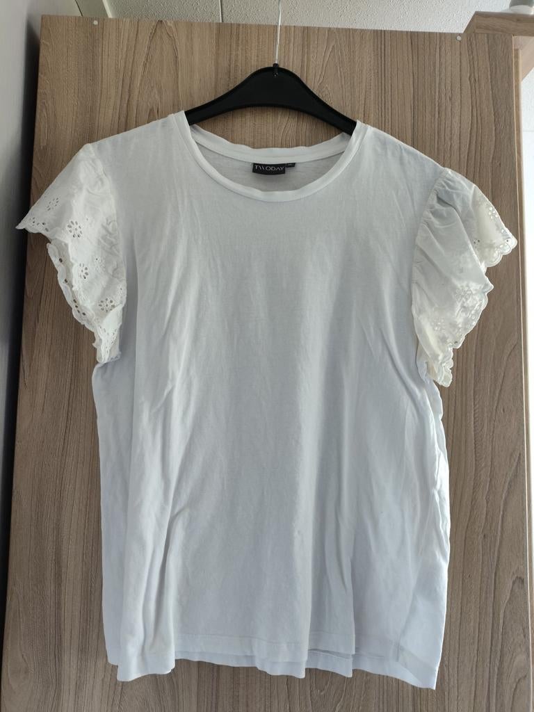 Witte T-shirt met kanten mouwen - TWODAY - Maat XL, Wit, Maat 46/48 (XL) of groter, TWODAY, Ophalen of Verzenden