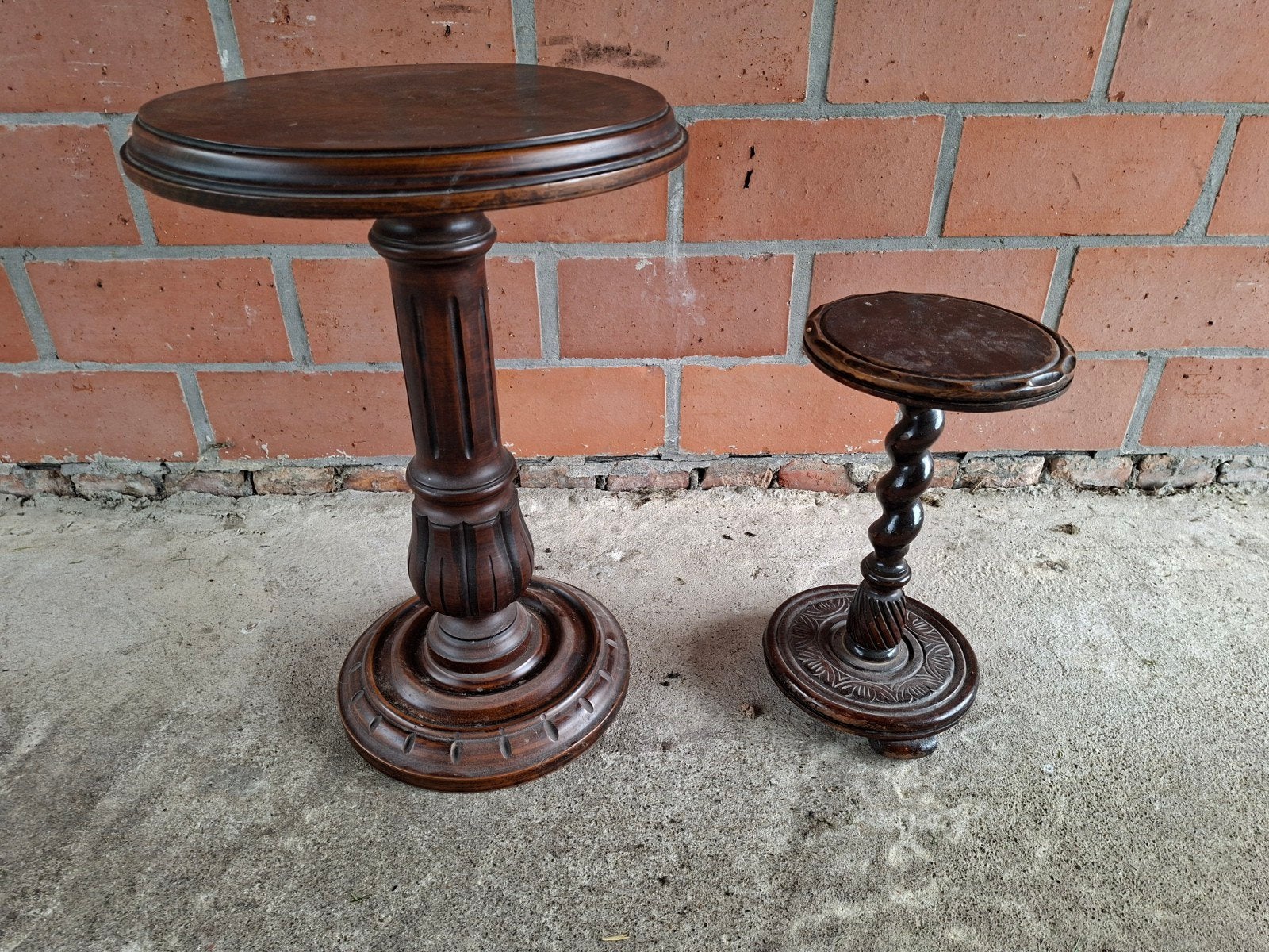 Set van 2 antieke houten plantentafels/sidetables, Antiek en Kunst, Antiek | Meubels | Tafels, Ophalen