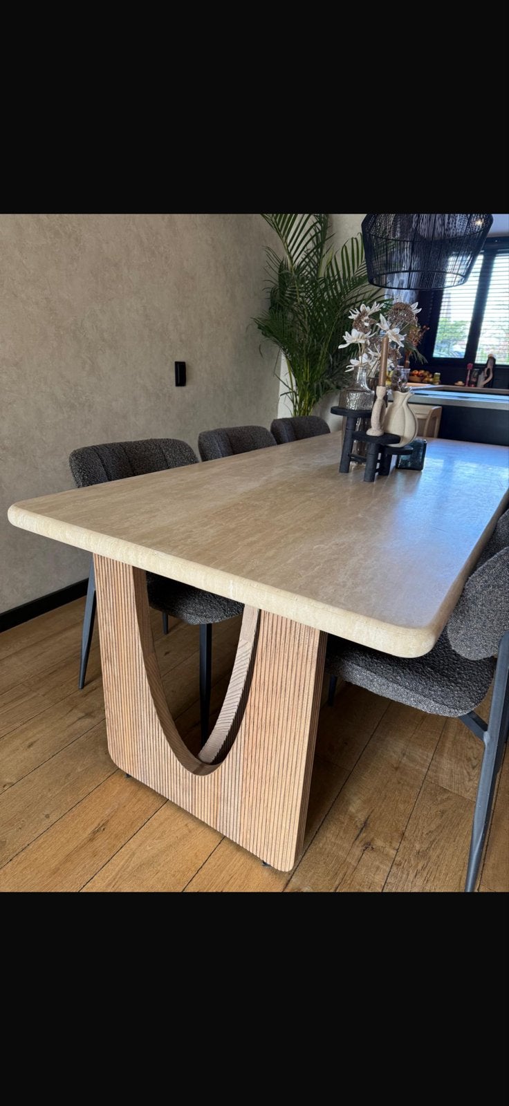 Goossens Travertin Eettafel 220x100 cm met Essenhouten Poot, Ophalen, 100 tot 150 cm, 200 cm of meer, Zo goed als nieuw