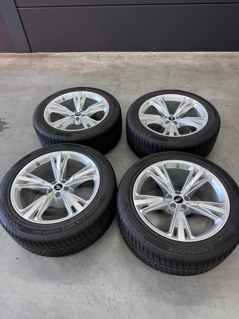 Originele 21 inch Winterset Audi Q7 Q8, Auto-onderdelen, Banden en Velgen, Gebruikt, 285 mm, Banden en Velgen, Personenwagen