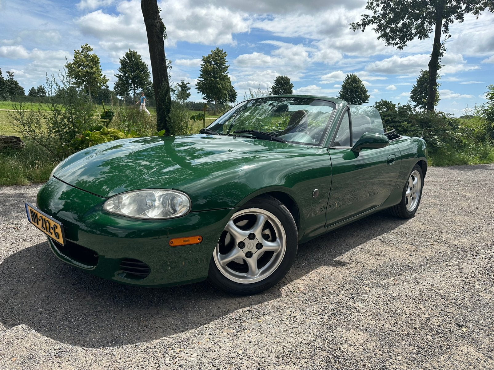 Mazda MX-5 NB 1.8 2002 | Softtop + CarPlay | APK 2027, Auto's, Achterwielaandrijving, 40 €/maand, 4 cilinders, Cabriolet