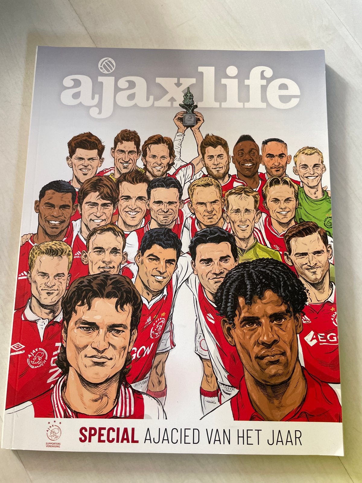 Ajax Life Special: Ajacied van het Jaar, Ophalen of Verzenden, Zo goed als nieuw, Balsport