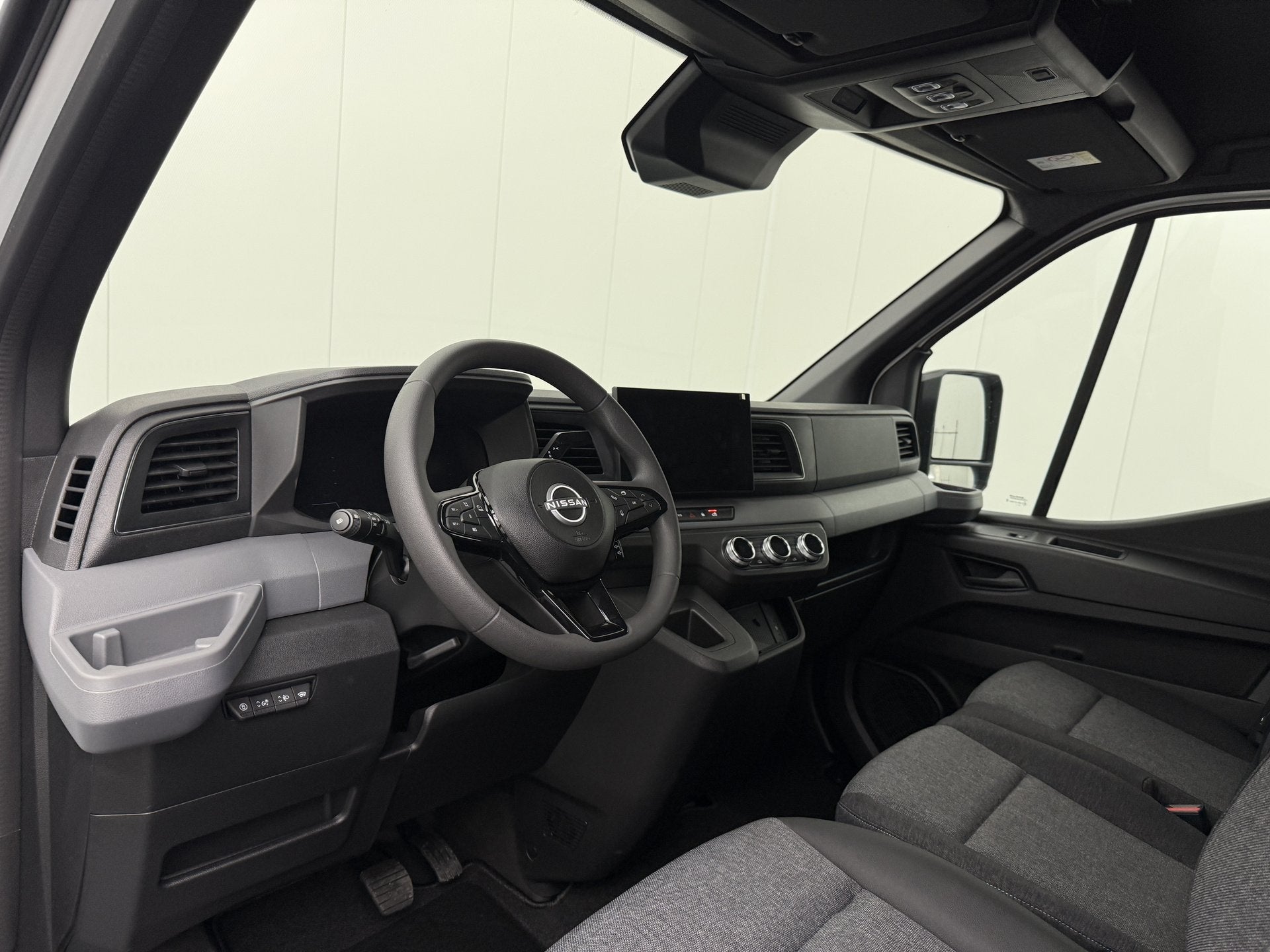 Nissan Interstar L2H2 Limited 87 kWh | Trekhaak 2500Kg | Air, Auto's, Automaat, Dealer onderhouden, Stof, 2500 kg